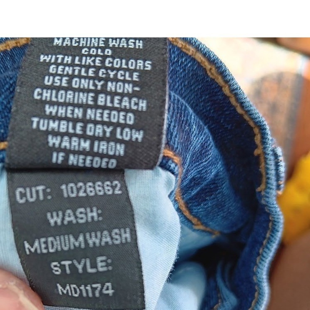 RSQ Slim Fit Jeans Mens 33x32 Medium Wash Blue Good Condition Denim - Picture 4 of 8
